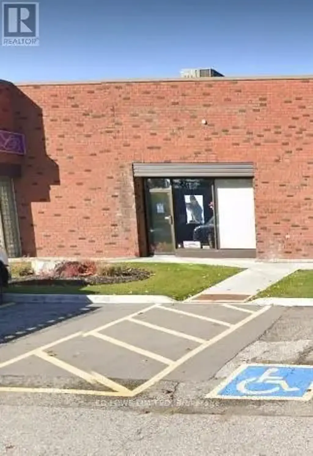 38 - 35 Cedar Pointe Drive, Barrie (400 North)